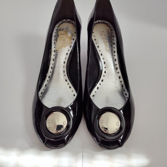 Ladies SZ 6-1/2B BCBG Black Patent Leather Pump - Picture 1 of 5